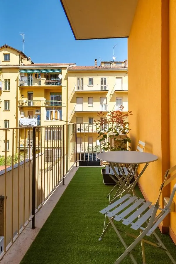 Blue Suite By Studio Vita Bologna Apartment